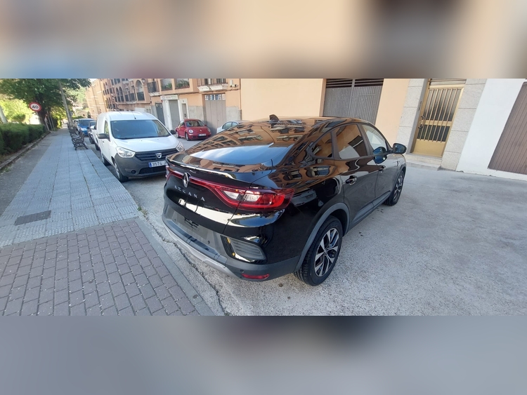 Renault Arkana 1.3 TCE 140CV foto 12